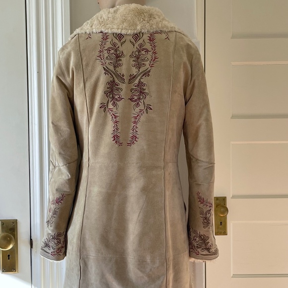 EXPRESS Embroidery & Faux Fur Lined Midi Suede Coat Penny Lane Style| Xsml & Sml - Picture 6 of 16